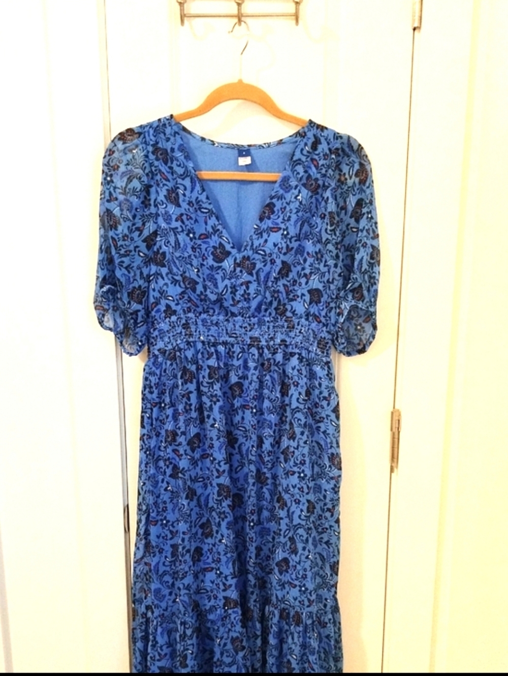 Old Navy Women's S Blue Floral V-Neck Maxi Dress